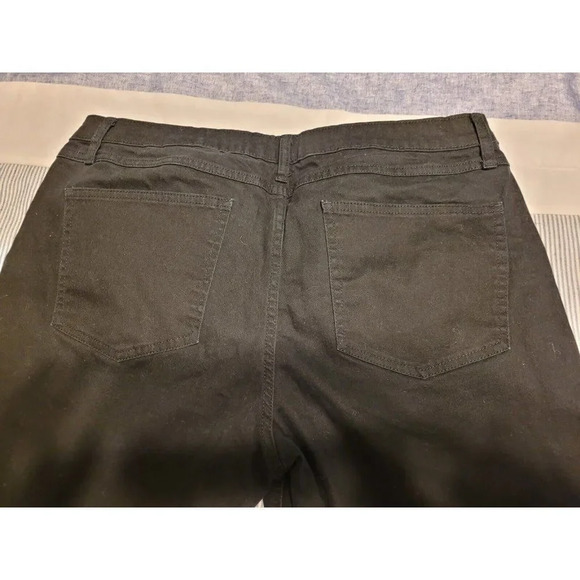 RIDERS BY LEE - BERMUDA MID RISE SHORT - WOMENS - WAIST 17" PERFECT CONDITION - Picture 3 of 7